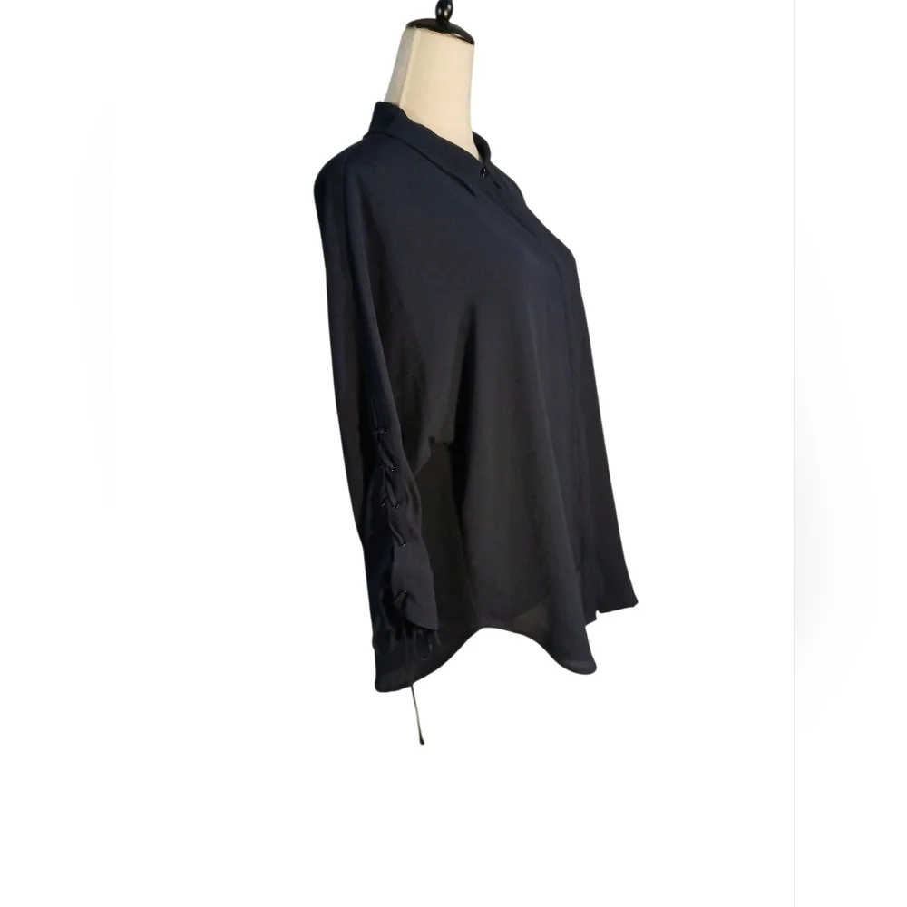 NWT Carmen Marc Valvo Blouse W Lace Up Sleeves - Picture 3 of 6